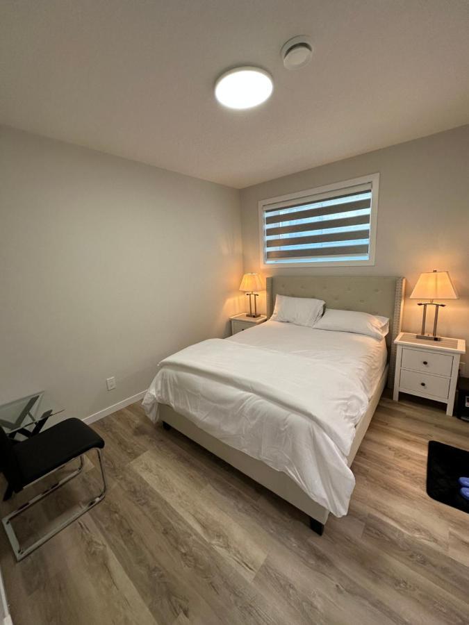 2 Bedroom 2 Washrooms Brand New Beautiful & Cozy Suite Calgary Zewnętrze zdjęcie