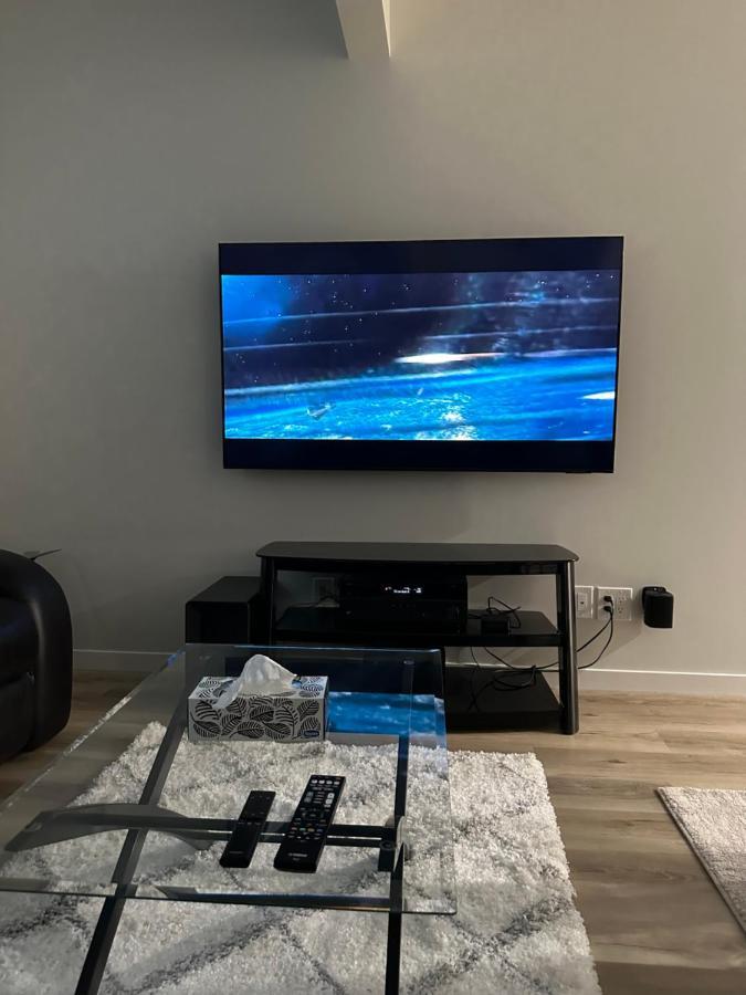 2 Bedroom 2 Washrooms Brand New Beautiful & Cozy Suite Calgary Zewnętrze zdjęcie